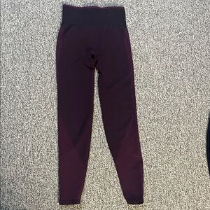 PINK Victoria's Secret Leggings in Rich Purple